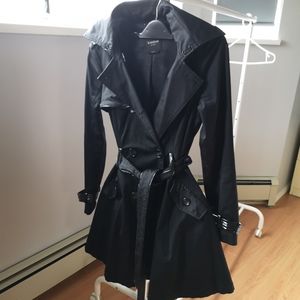Bebe Corset Back Patent Trim Trench Coat, Black, XS